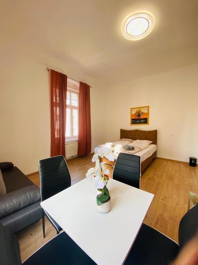 Quad-Room Near Prater Stern Vienne Extérieur photo